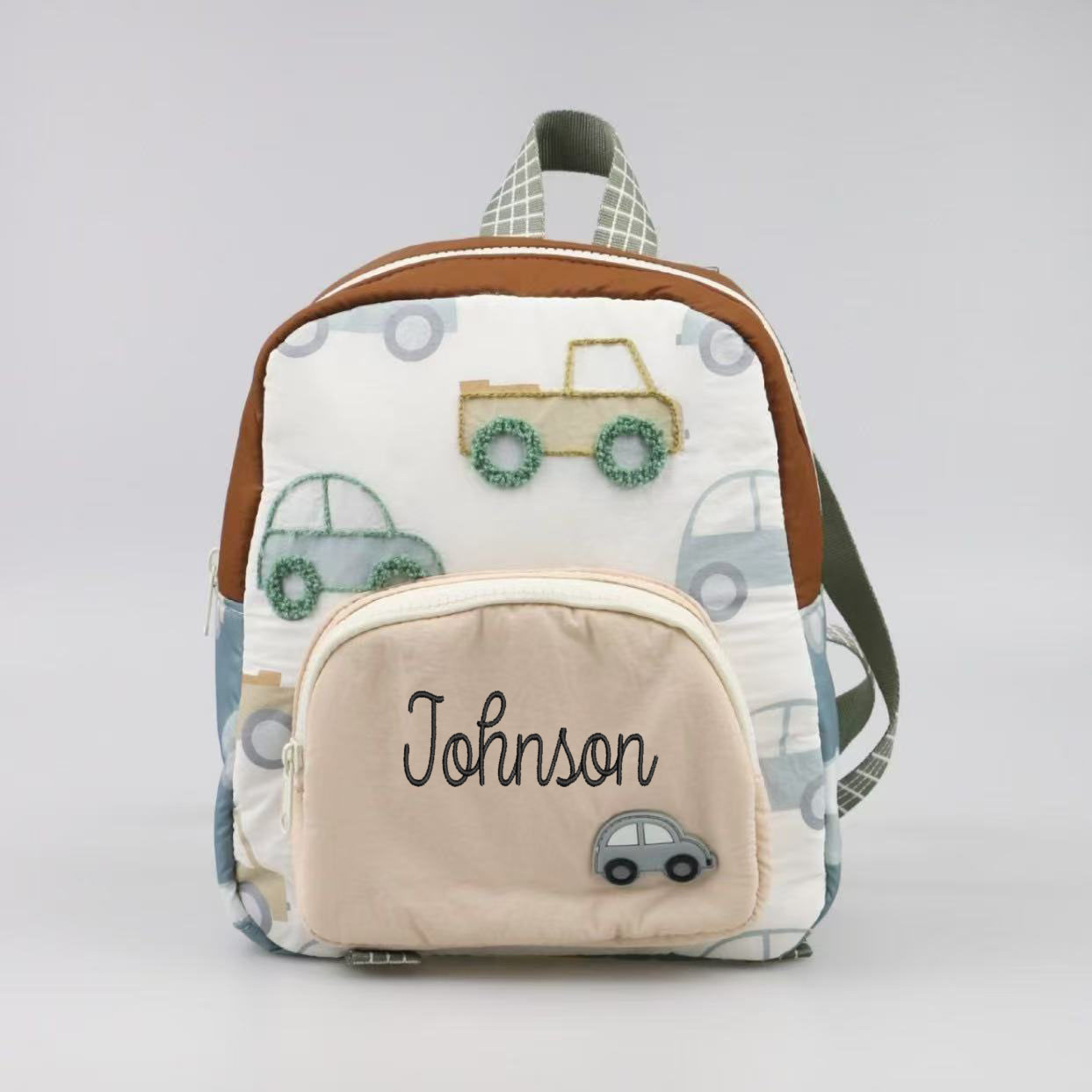 Baby Nursery Backpack - 車の刺繍バッグ、子供用バックパック、パーソナライズされた名前、バックパック、ウォーキングバッグ、男の子と女の子のためのカスタマイズされたおむつバッグ