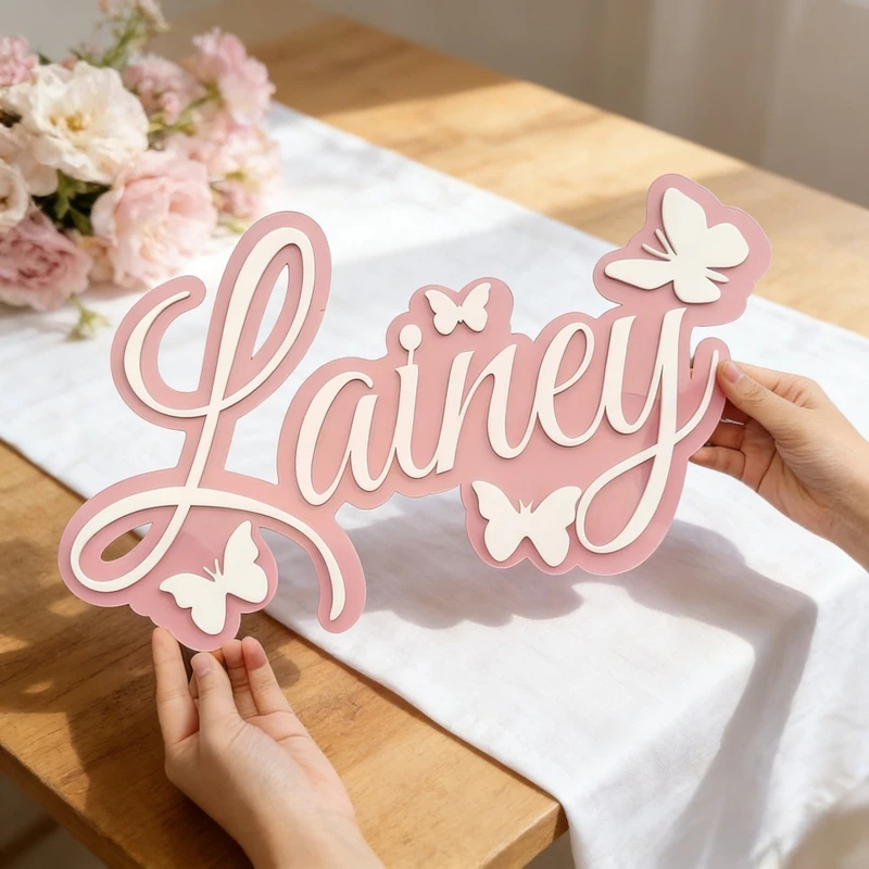 パーソナライズされた赤ちゃんの名前プレート、白い蝶の青いデザ - Baby Nursery Wall のレビューと価格