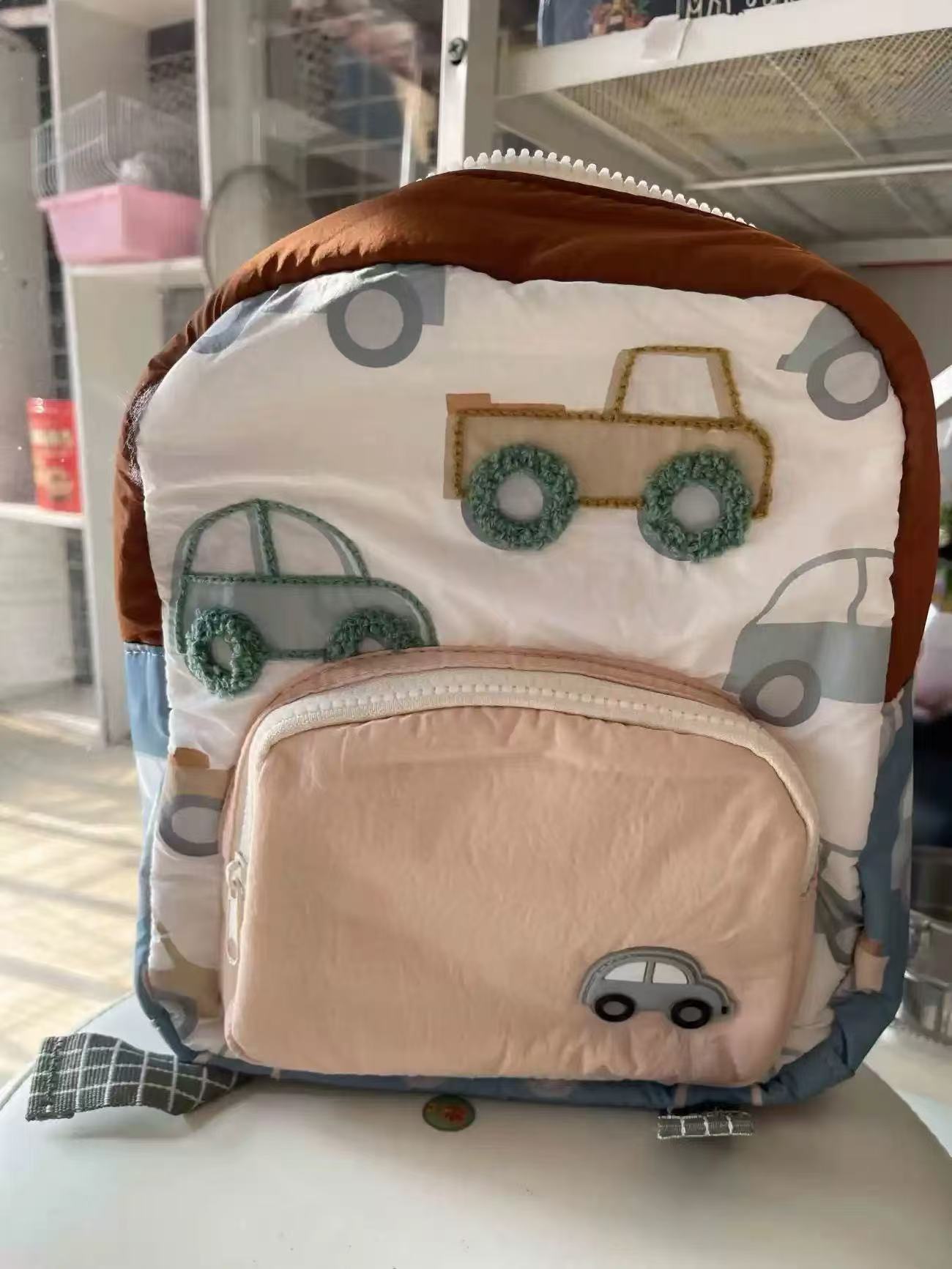 車の刺繍バッグ、子供用バックパック、パーソナライズされた名前 - Baby Nursery Backpack のレビューと価格