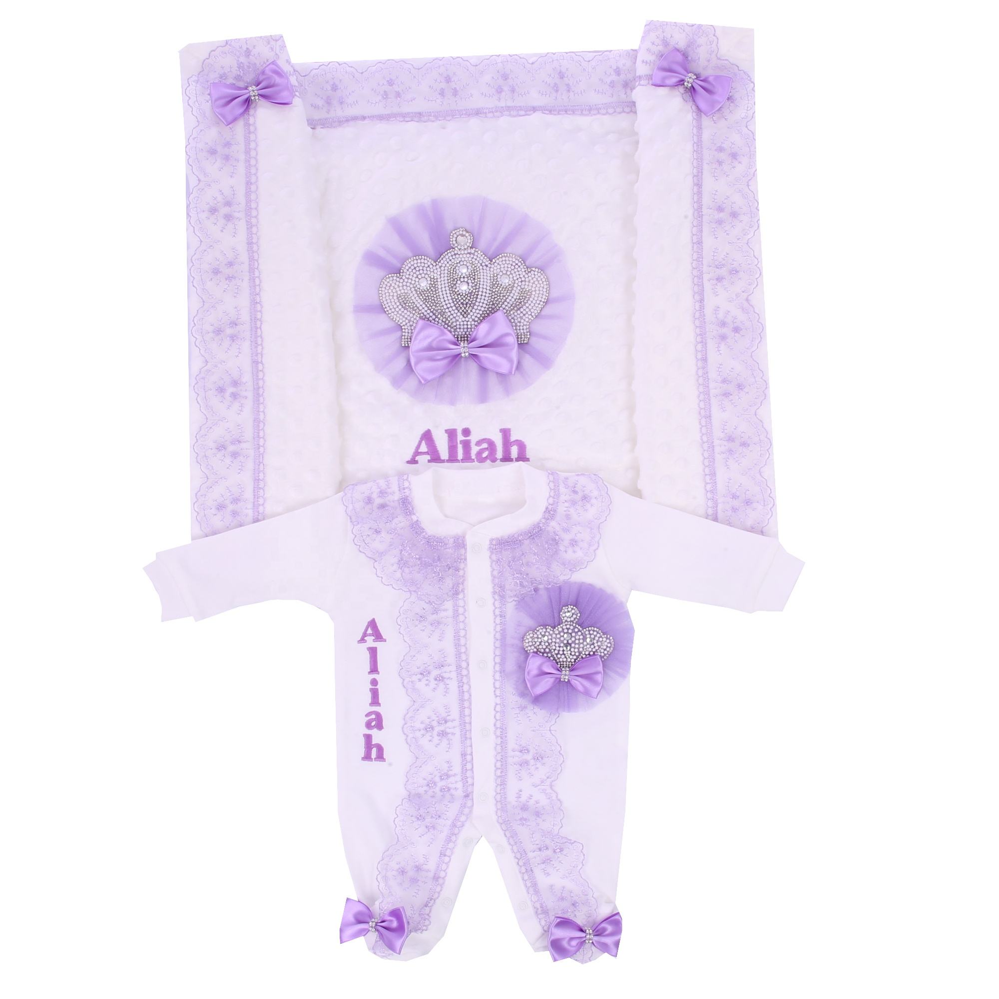 小さな女の子のためのラベンダーレースの5つの部分のセット,手 - Baby Nursery Embroidery のレビューと価格