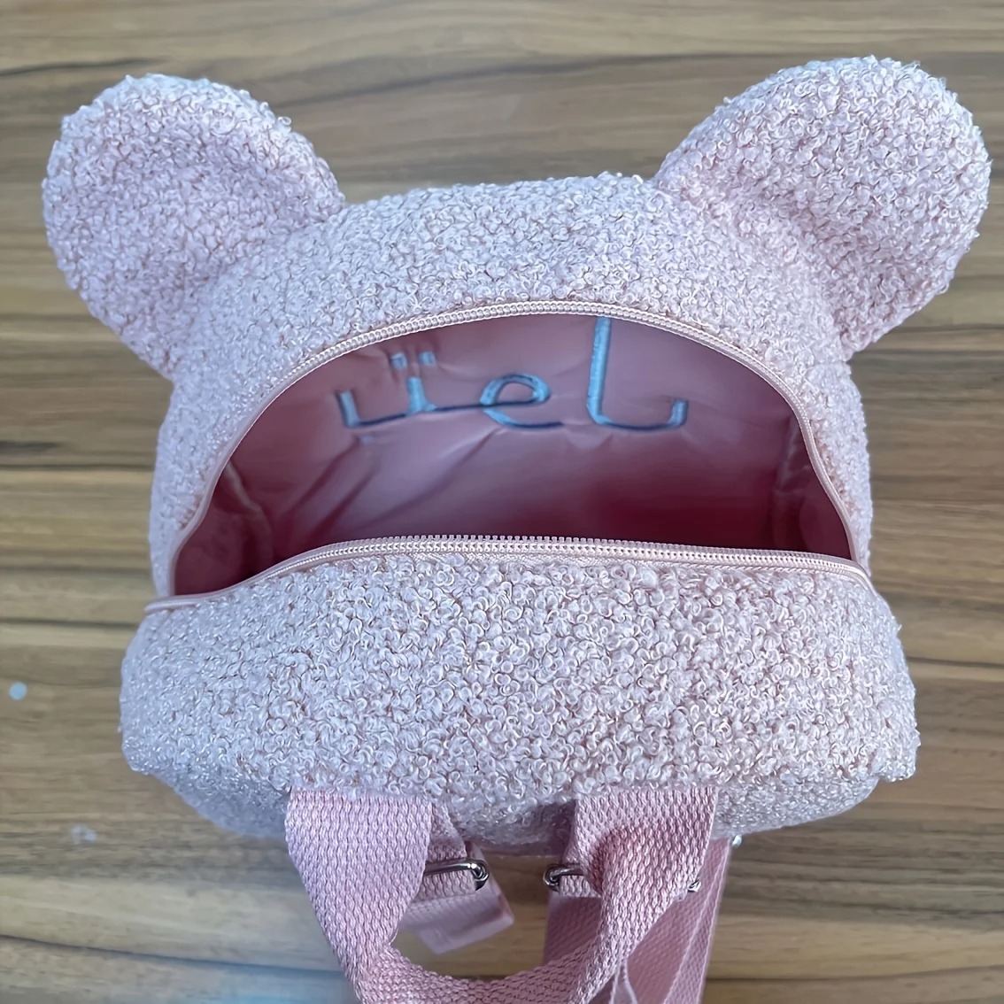 かわいいクマのぬいぐるみバックパック 子供用 - 刺繍名カス - Baby Nursery Backpack のレビューと価格